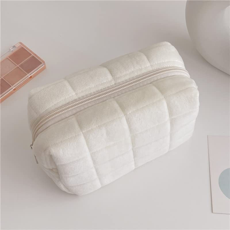 Plush Makeup Bag Checkered Cosmetic Bag Cosmetic Travel Bag Large Zipper Travel Toiletry Bag Portable Multi Functional Capacity Bag Cute Makeup Brushes Storage Bag For Women - The Peppermint Room